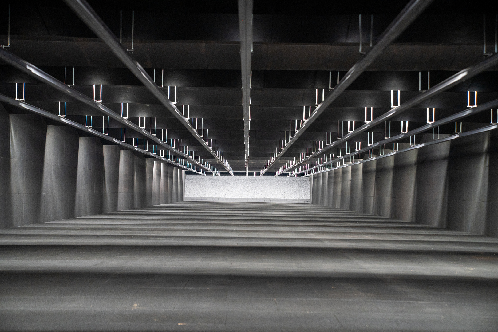 Галерея 100 метров